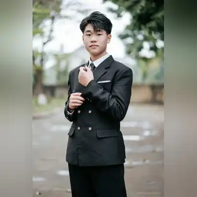 易辰磊